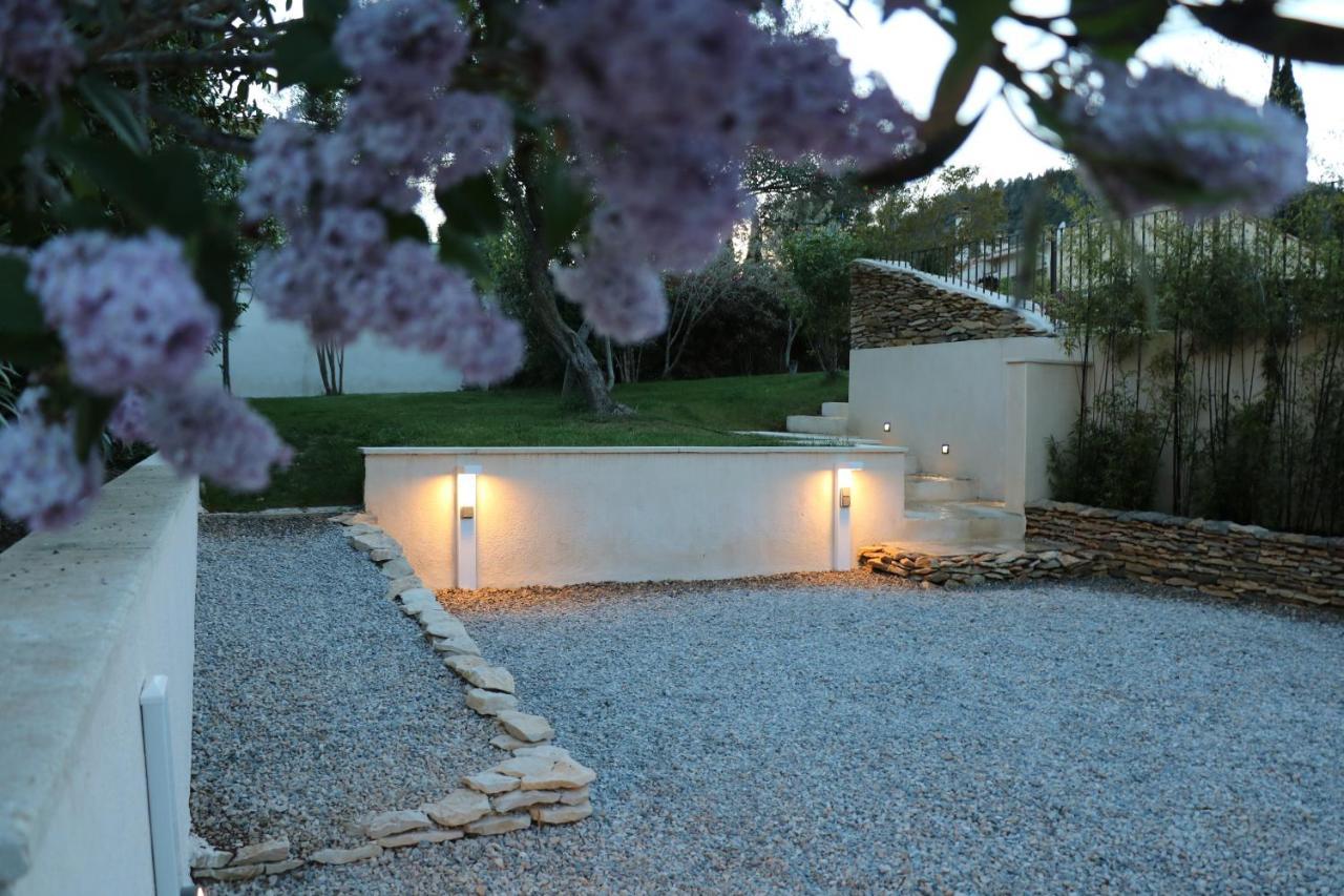 La Villa Des Moulins Calvisson Εξωτερικό φωτογραφία